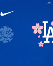 画像をギャラリービューアに読み込む, Takashi Murakami + MLB World Tour Tokyo Series 2025 Dodgers LS Tee (10月上旬頃より順次発送)
