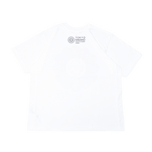 画像をギャラリービューアに読み込む, &quot;Rolling a Ball of Flowers with Pandas&quot; T-shirt (9月上旬頃より順次発送)
